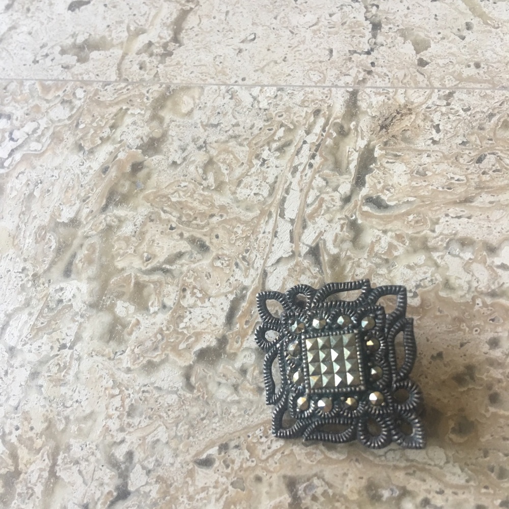 Marcasite/silver Pin (Broche)